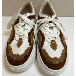 Unbranded platform sneakers in retro colors/style. Size 9(W).